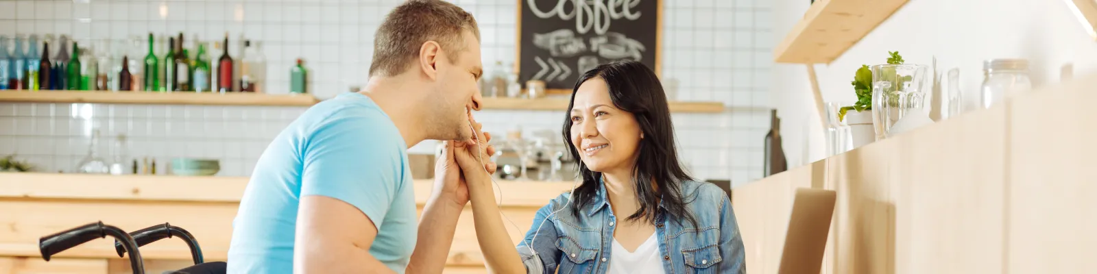 Photo of couple sharing dinner