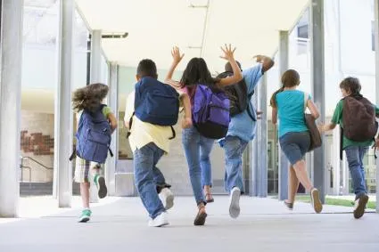 Children running to school