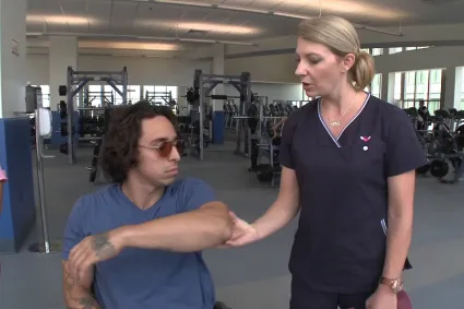 Embedded thumbnail for Shoulder Exercises for People with Spinal Cord Injury 