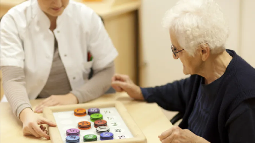 Person utilizing game to improve memory 